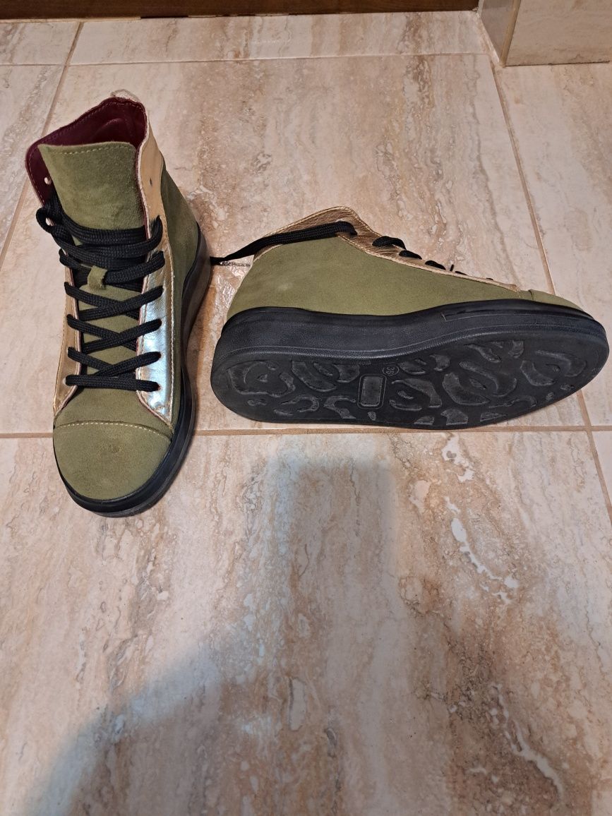 Vand pantofi de dama