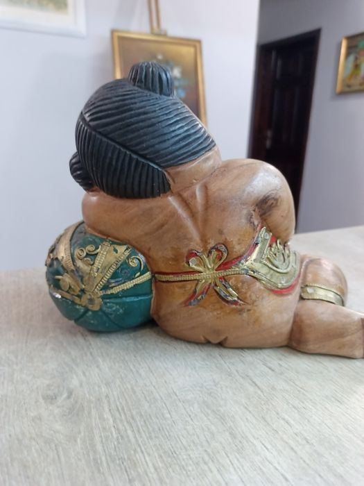 ексклузивна дървена скулптура: „детето на спокойствието“