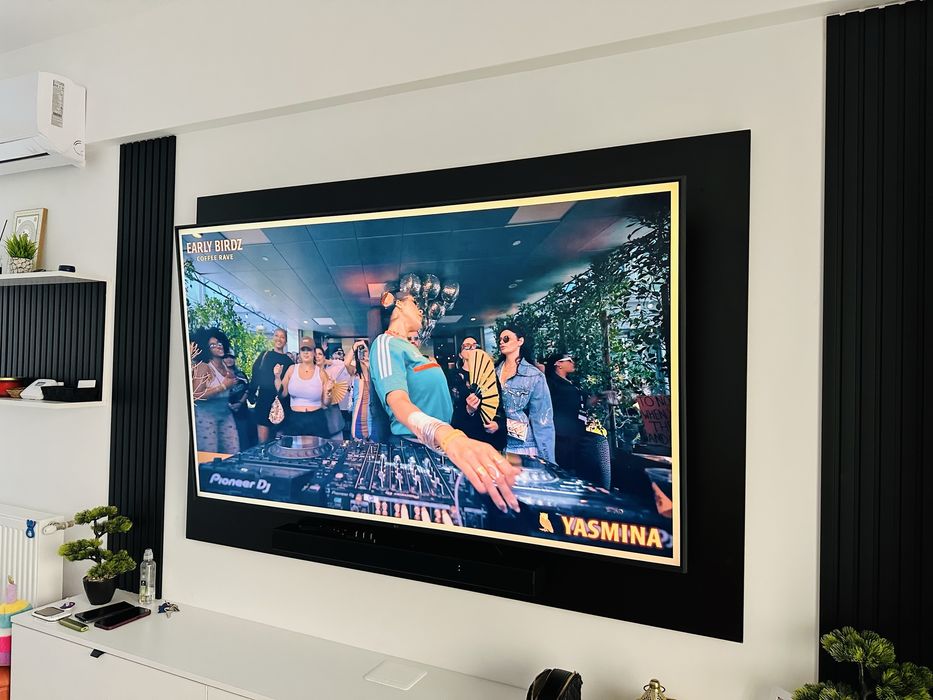 Se vinde TV LG  Smart diagonala 177 cm