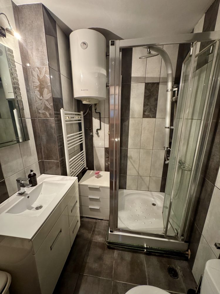 Apartament cu 4 camere, Complet Mobilat Si Utilat