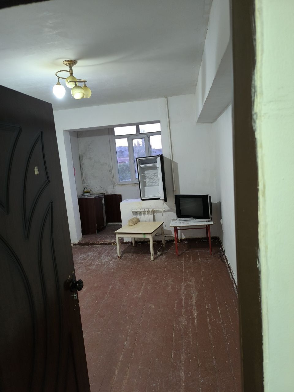 Mirzo Ulugʻbek Rayoni Eco bozor oldida bir xonali opshijita srochni