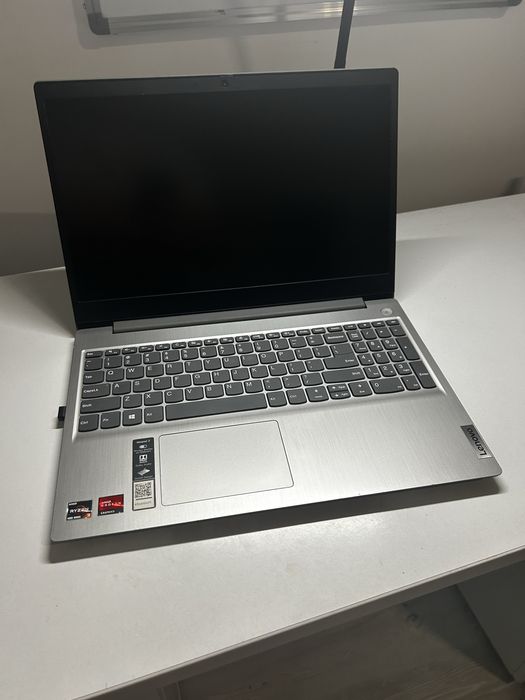 Laptop Lenovo ideapad 3