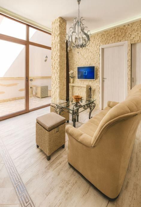 Дава се под наем Тристаен апартамент в Варна, Зимно кино Тракия - 85 кв.м за 650 € - Снимка #2