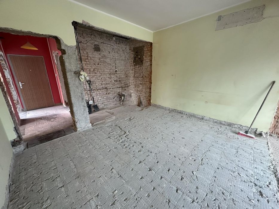 Четиристаен апартамент с възможност за закупуване на гараж, кв. Куба