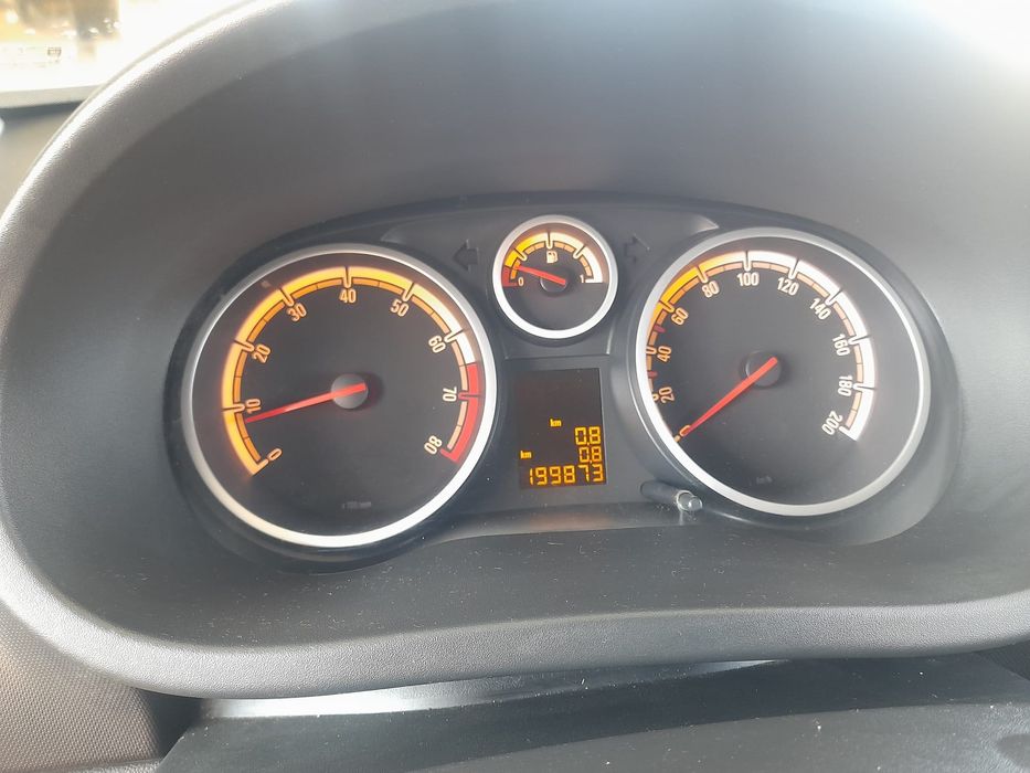 Vând Opel Corsa D