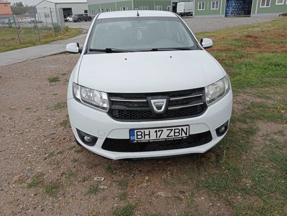 Vând logan2 alb 2014 benzina gpl