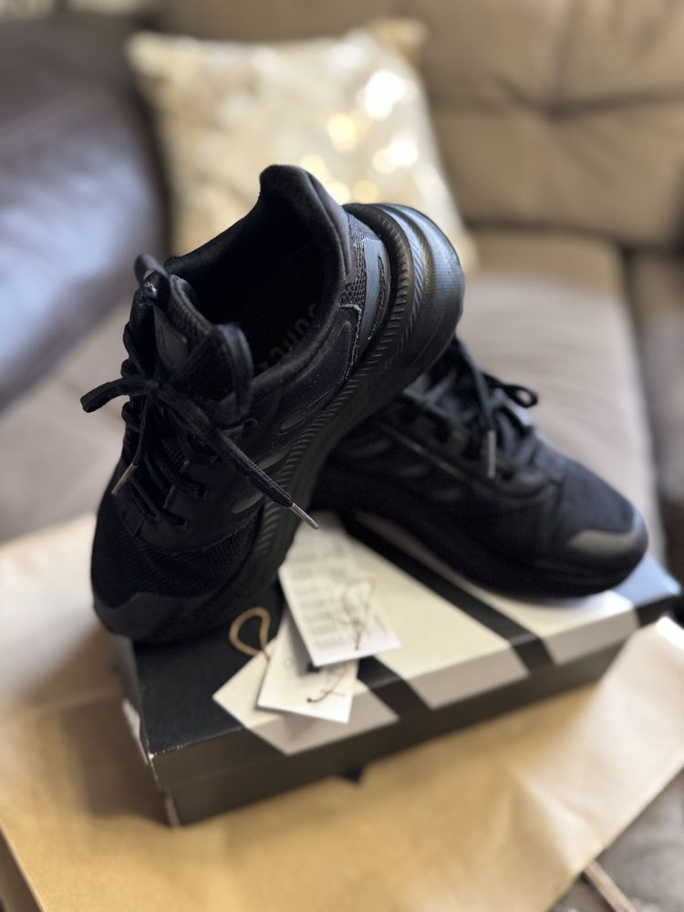 Adidas за момчета номер 31