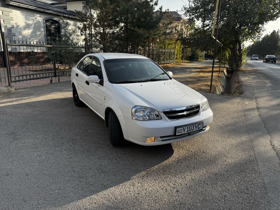 Lacetti 1.8 otlichnoye sostoyaniye