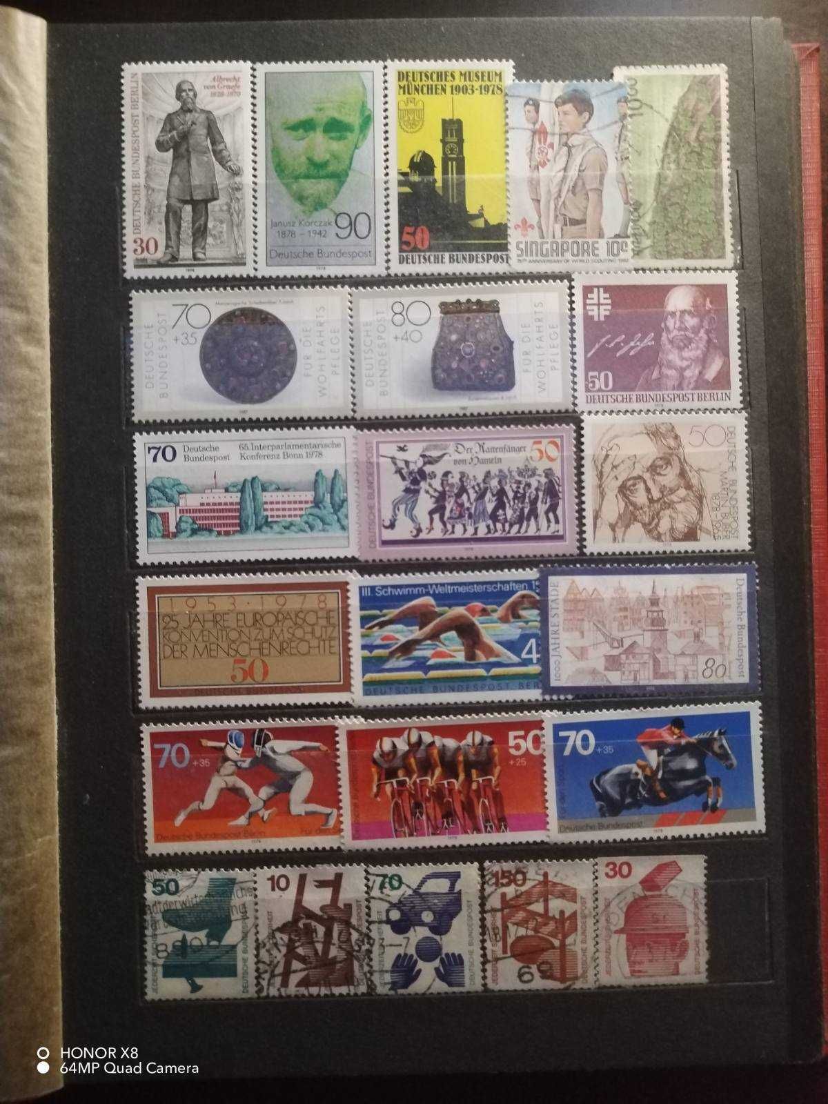 Класьор с марки от цял свят