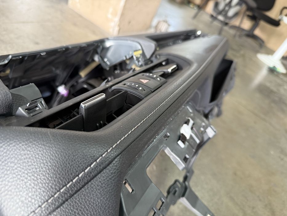 Табло за Toyota rav4 (TOYOTA RAV4 2019/2024) шито табло