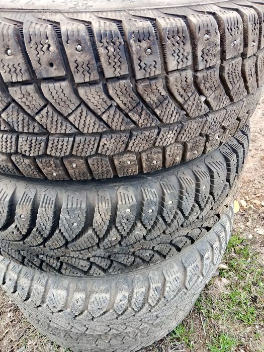 Продам комплект зимней колёс на ваз  размер 14