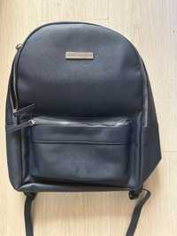 Rucsac nou Tommy Hilfiger bleumarin 40 cm