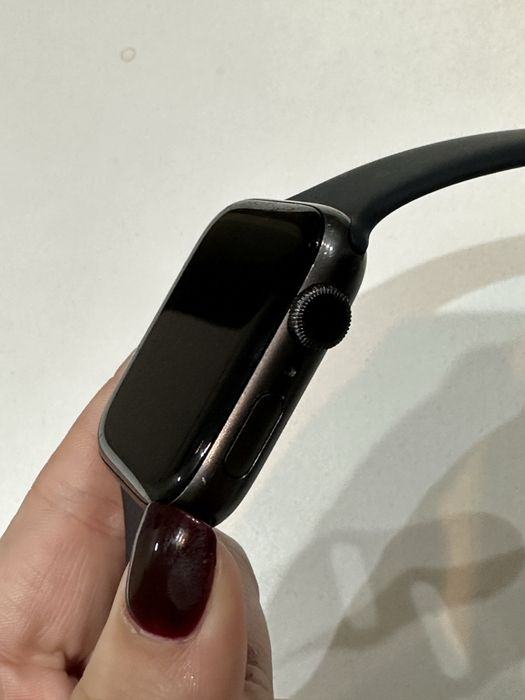 IPhone 13 в отличном состоянии и Apple Watch