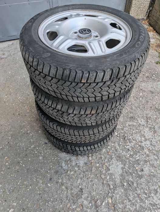 джанти със зимни гуми 16 цола от Honda FR-V