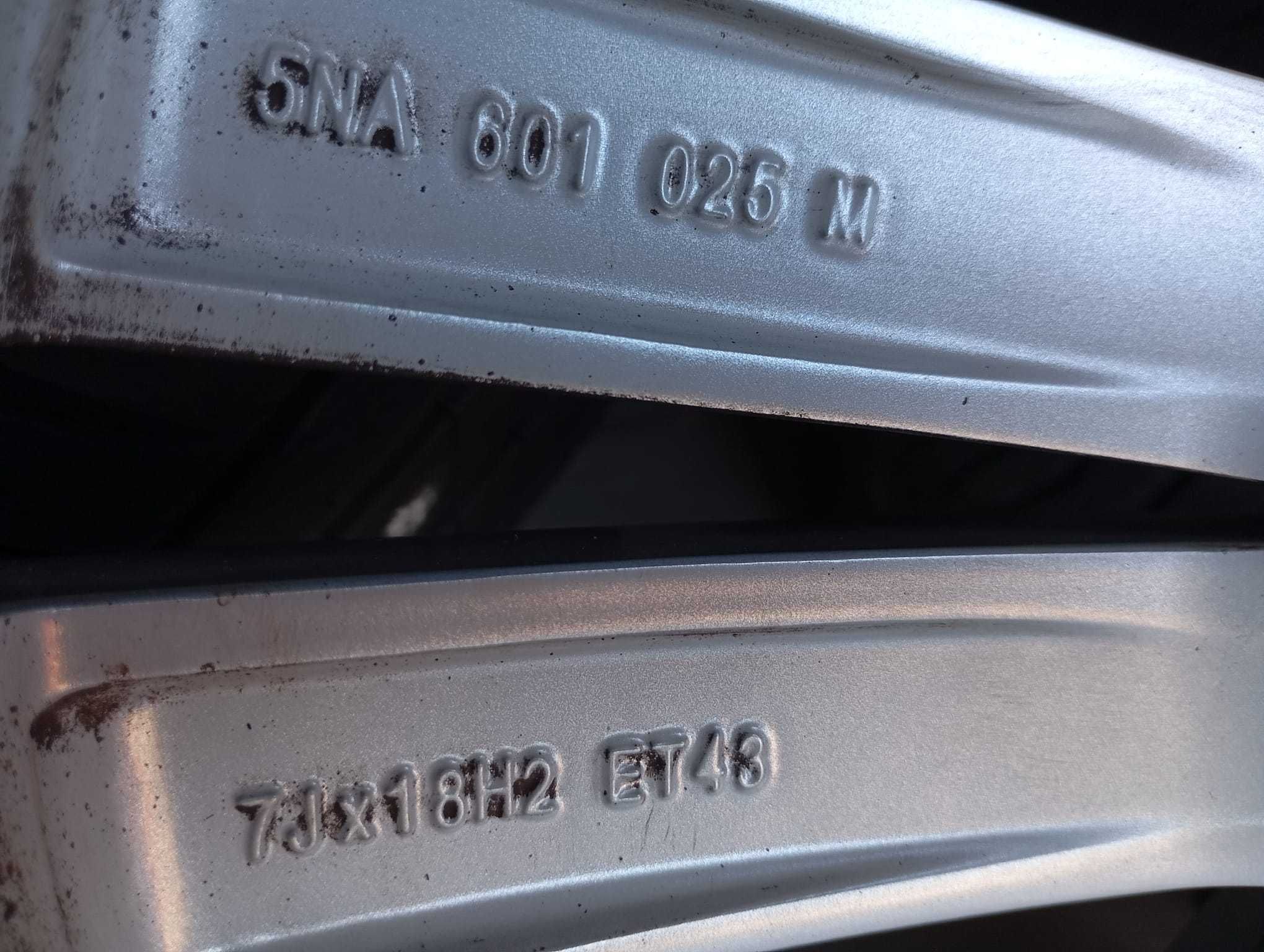 Jante  Volkswagen Tiguan Passat 235 55 18 Pirelli Cinturato P7 MO