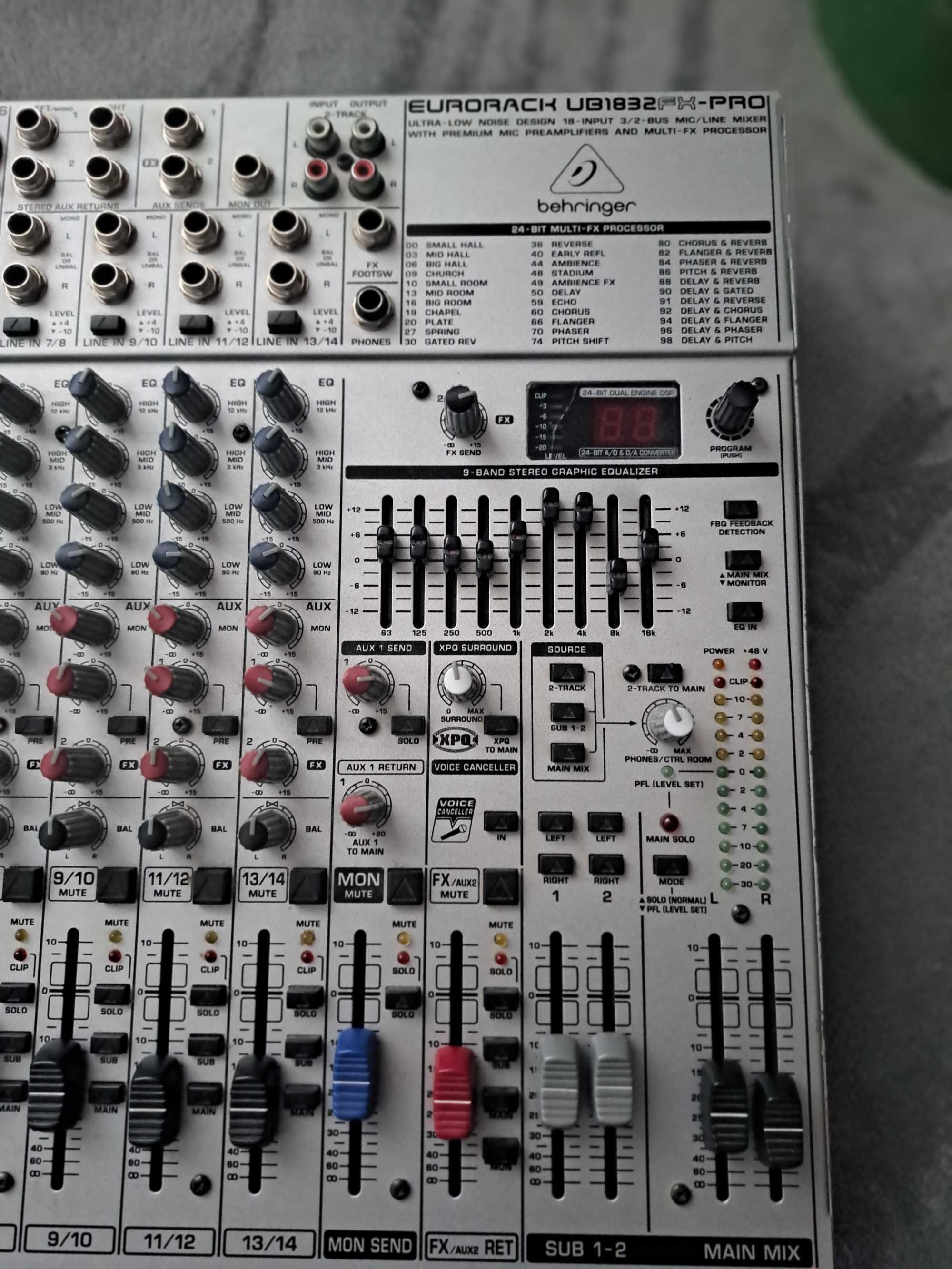 RCF MK4 4 броя и Mishpult Eurorak UB 1832 FX PRO