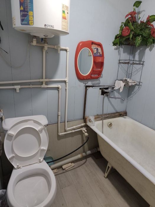 Чирчик шахар 3 микро район 2х 58 кв/м сотилади Нархи 30.000$ Наличка