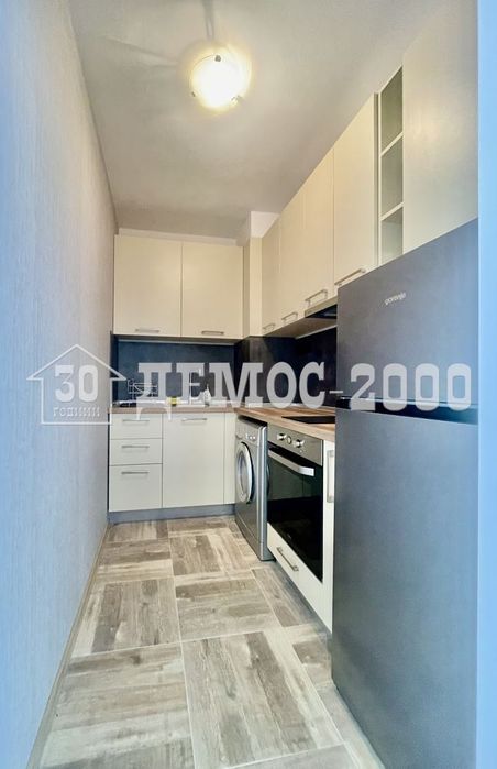 Двустаен с НОВО обзавеждане и ПАРКОМЯСТО