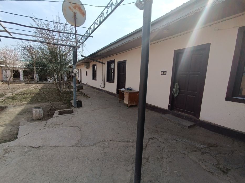 Ховли сотилади 5 хонали 6 сутук