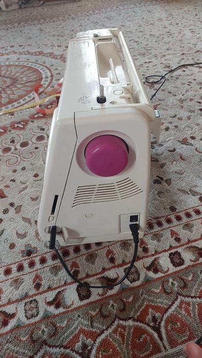 Janome e350 sotiladi iwlatilgan iwlayapti flewkasi uzi bilan