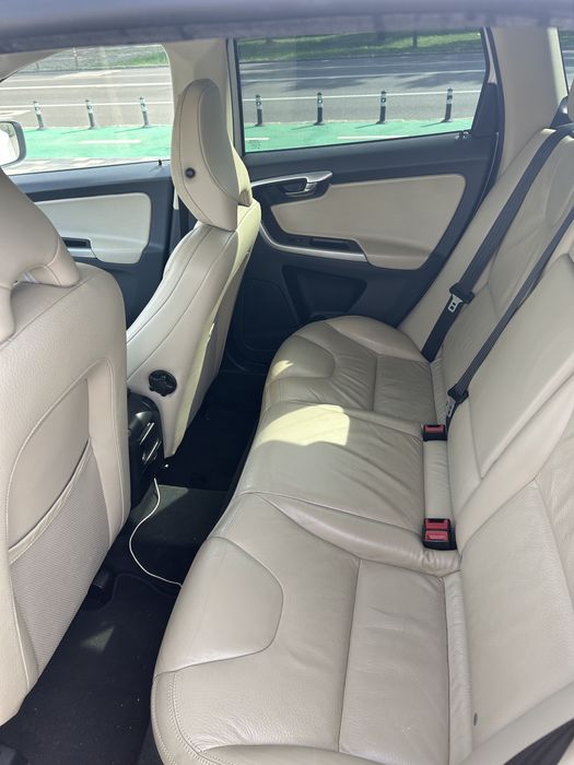 Volvo XC60 2011 2.4