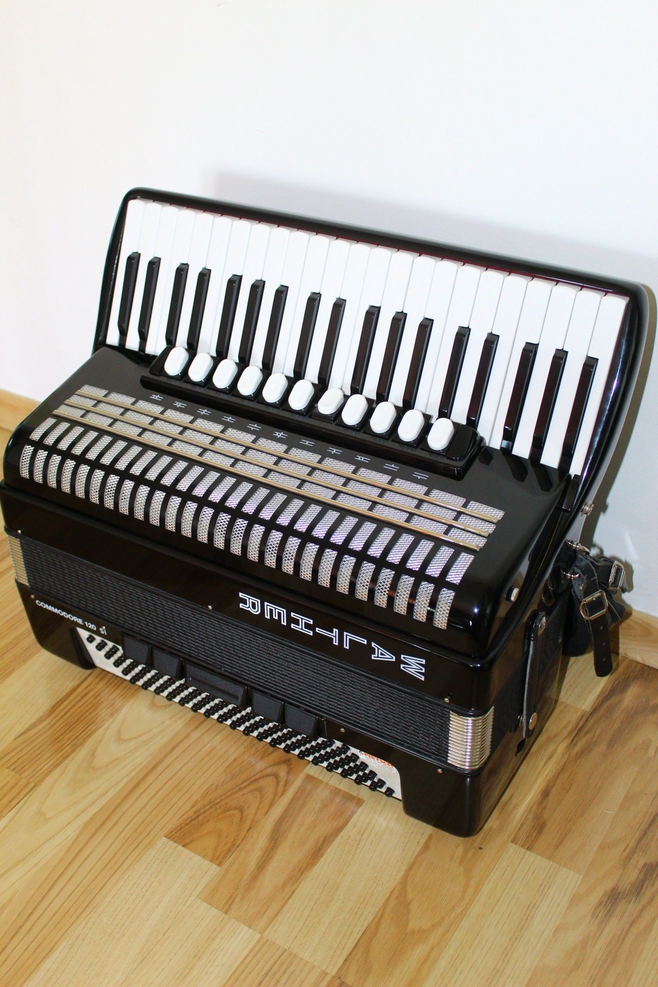 Acordeon Walter Commodore 120