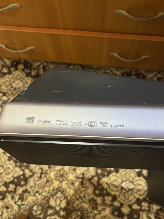 Саундбар с буфер Philips HTS-6100