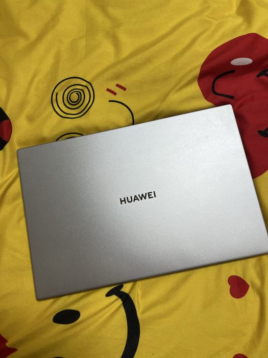 Laptop ultraportabil Huawei MateBook D14