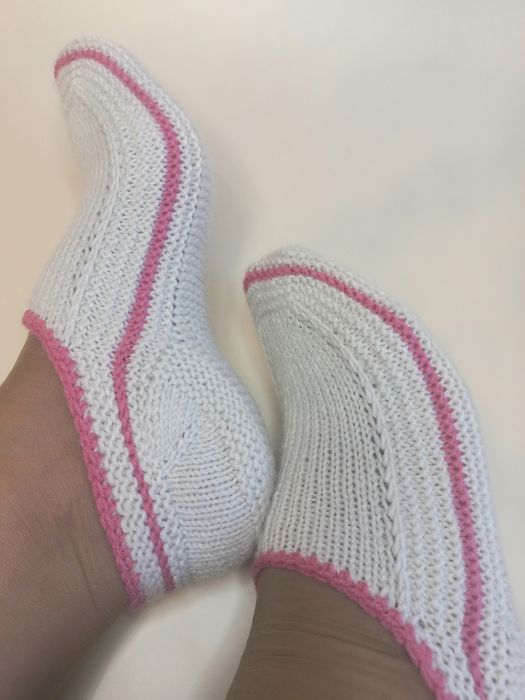 Следки, тапочки вязаные, ручной работы.