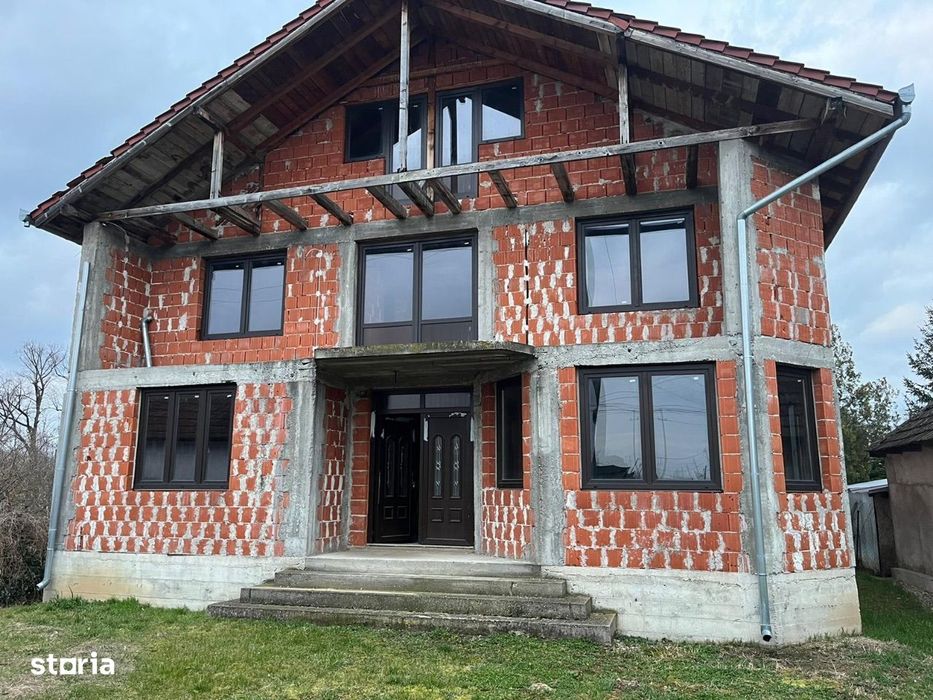 Casă nouă la roșu de vânzare în Tileagd – 624 mp teren