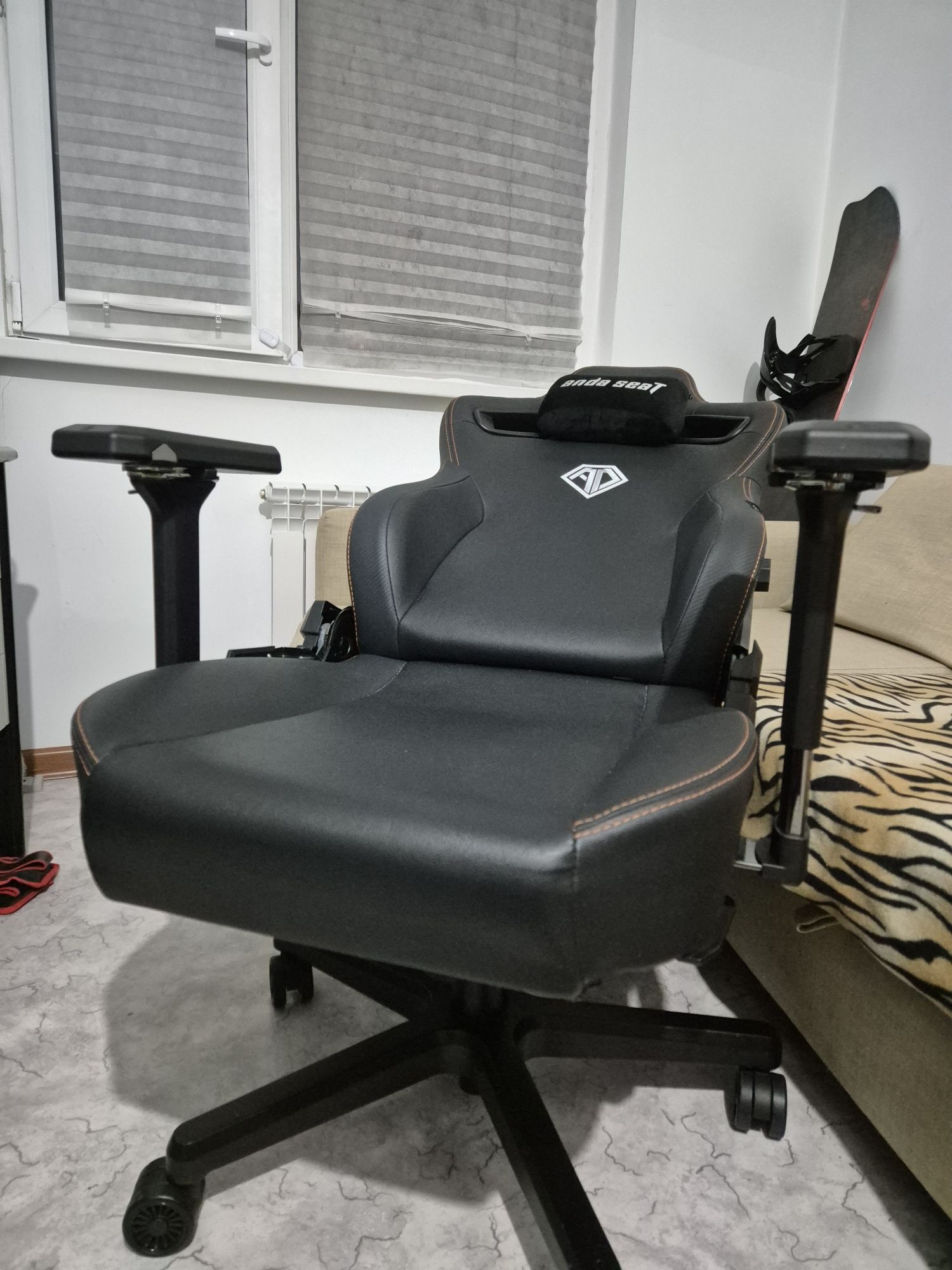 Игровое кресло AndaSeat Kaiser 3 AD12YDC-XL-01-B-PVC, черный