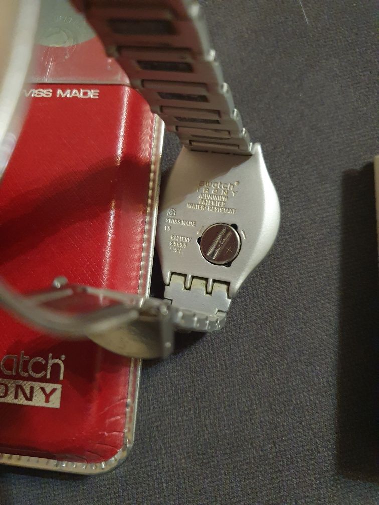 Часовник switch irony