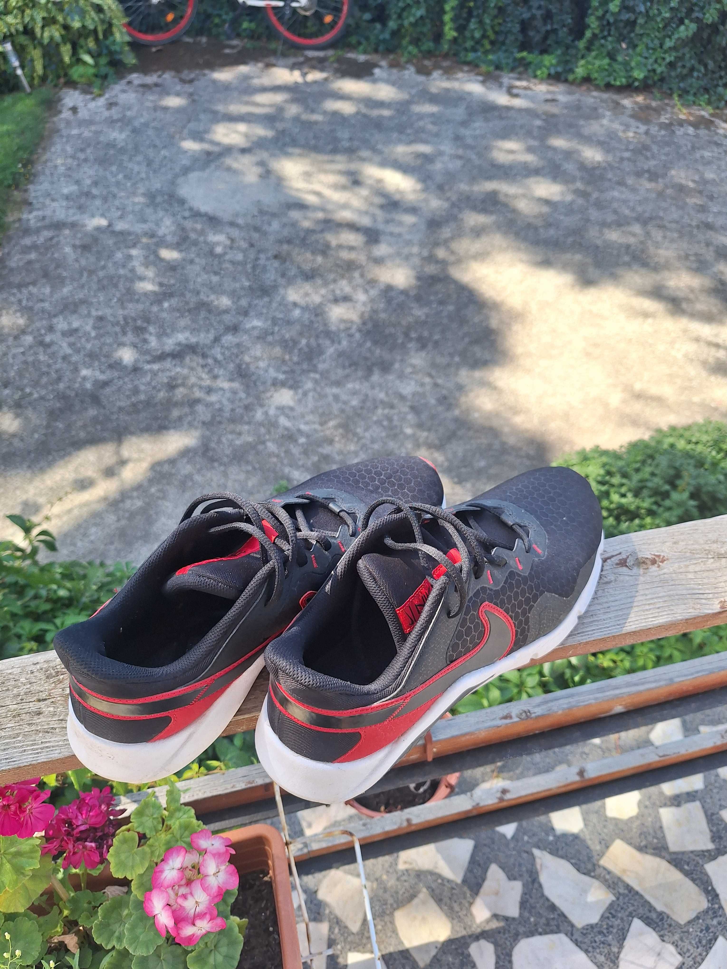 Маратонки Nike чисто нови