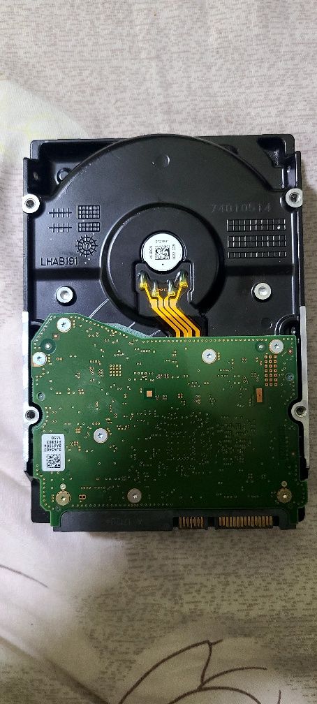 10tb HDD Seagate sotiladi