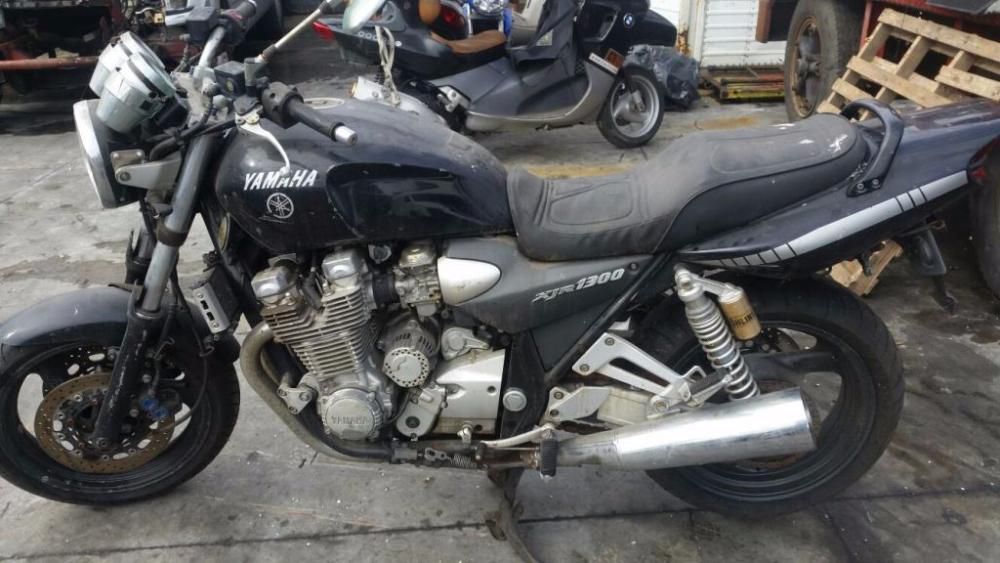 Мотоциклет ямаха-XJR 1300 (YAMAHA XJR 1300) -на части