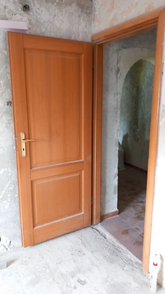 Usi second hand de vînzare