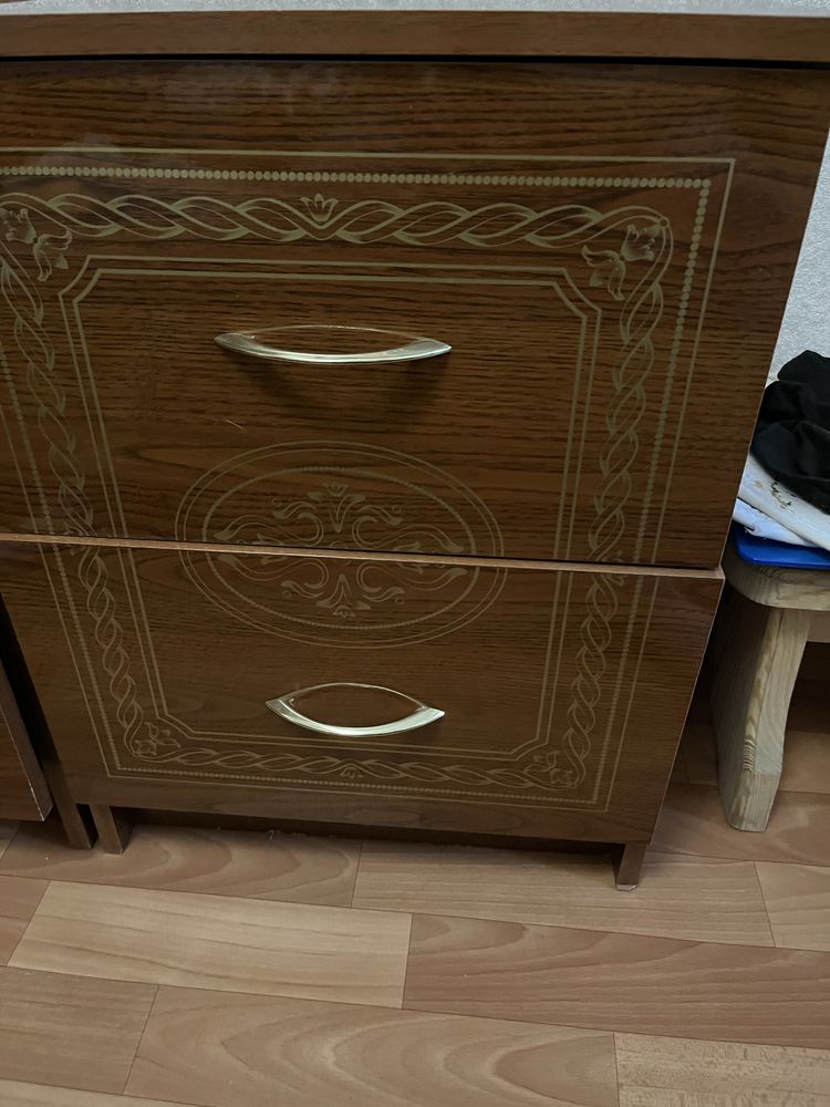 Продается спальный гарнитур