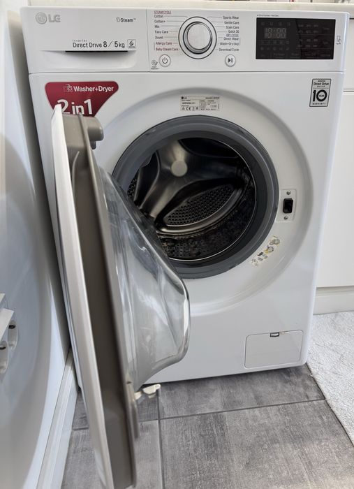 Masina de spalat rufe cu uscator  LG