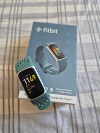 Фитнес Гривна Fitbit Charge 5