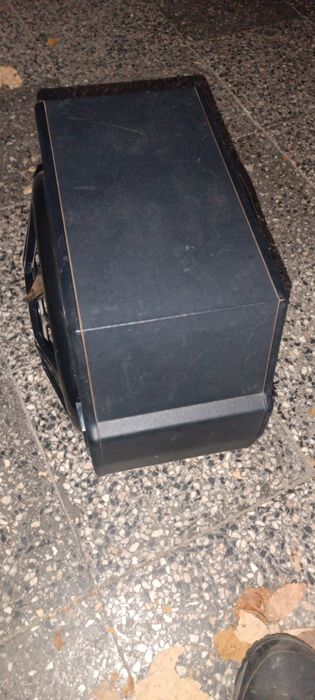 Axton активен субуфър