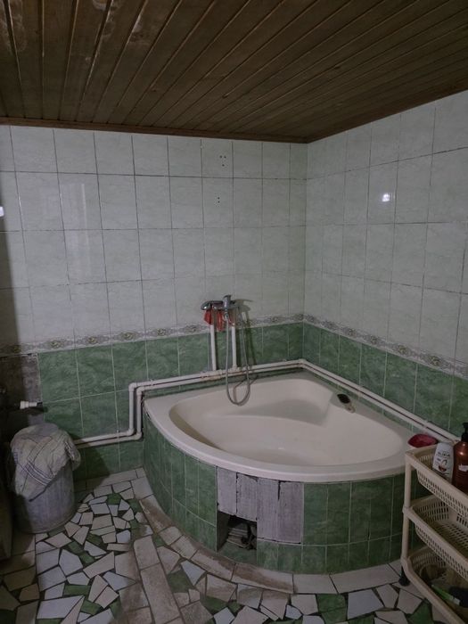 Uchastka, hovli sotiladi erkin postdan otganda