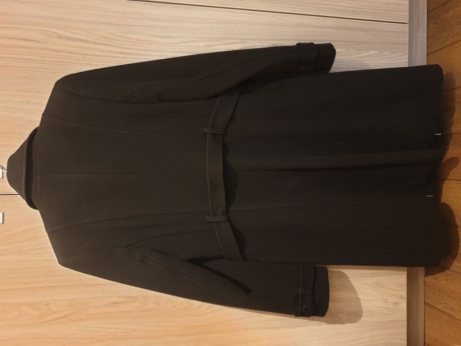 Дамско черно вталено палто Guy Laroche, размер 42