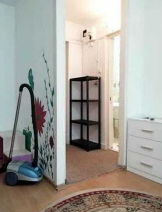 Дава се под наем Едностаен апартамент в Пловдив, Изгрев - 40 кв.м за 260.1 € - Снимка #1