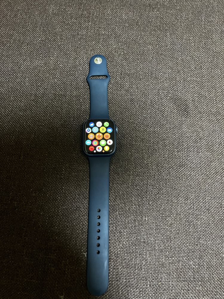 Vând  Apple Watch 7 45Mm
