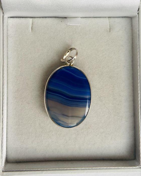 Pandantiv din argint cu agata.