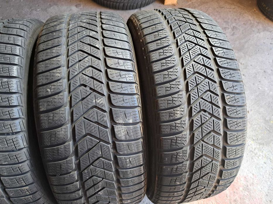 Set anvelope 275/35 R19 cu 245/40 R19 Pirelli runflat