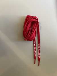 Siret “shoe laces” roșu