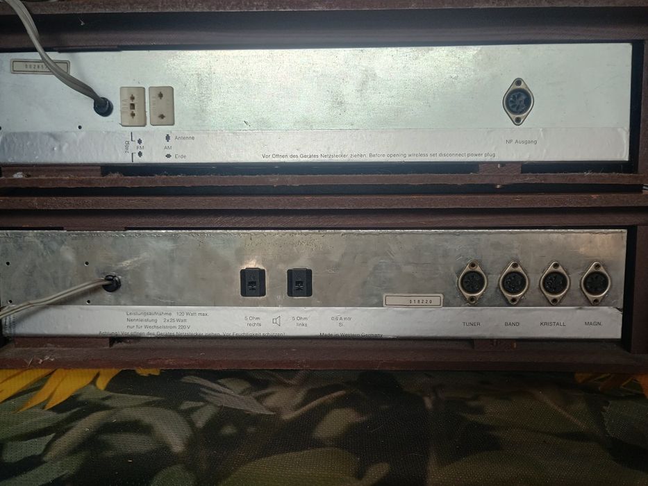 Tuner si amplificator stereo