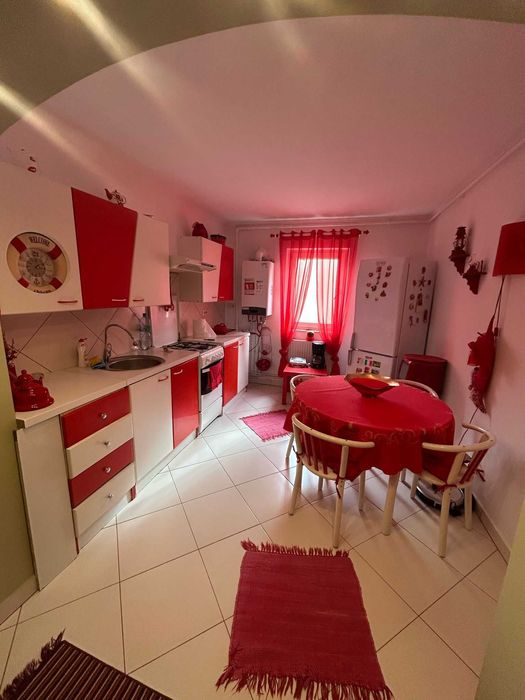 Apartament foarte cochet , 3 camere, Comanesti