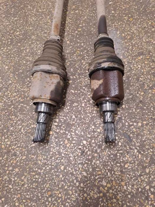 Planetara stanga/dreapta spate Dacia Duster 1.5 DCI an 2010-2017